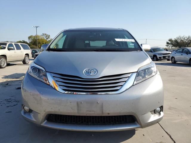 2016 TOYOTA SIENNA XLE