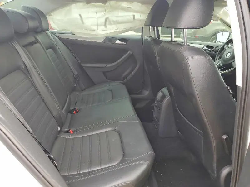 2013 VOLKSWAGEN JETTA SEL  
