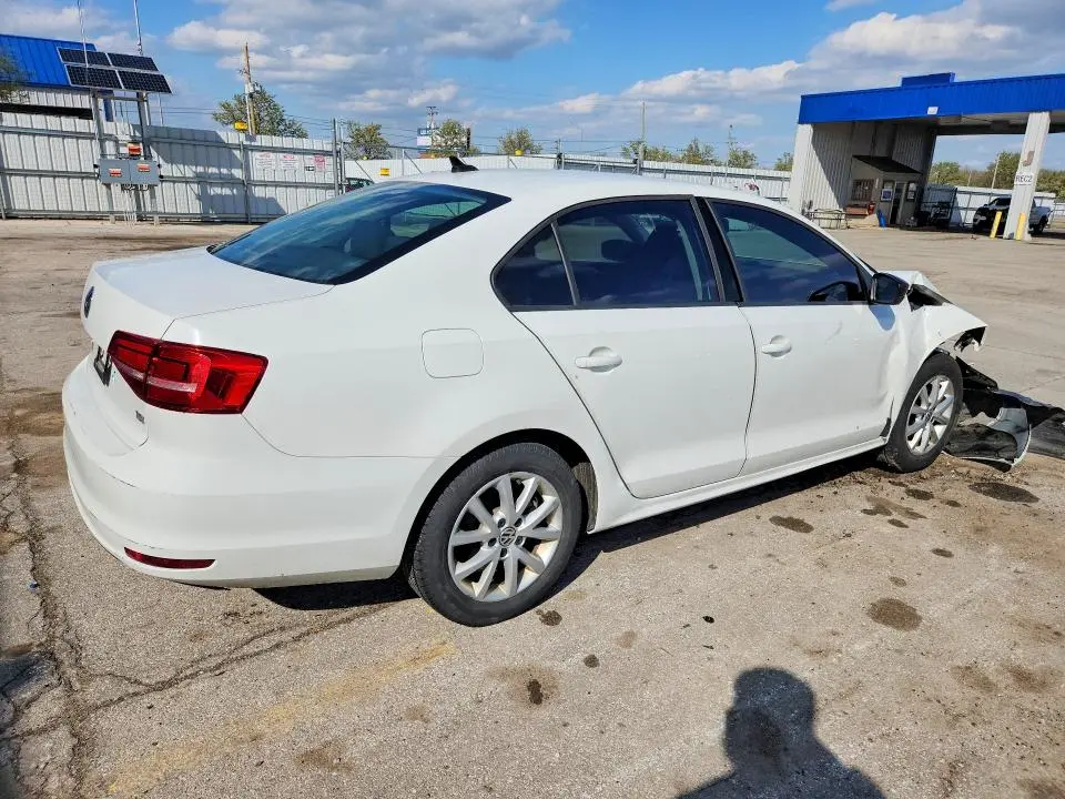 2015 VOLKSWAGEN JETTA SE  