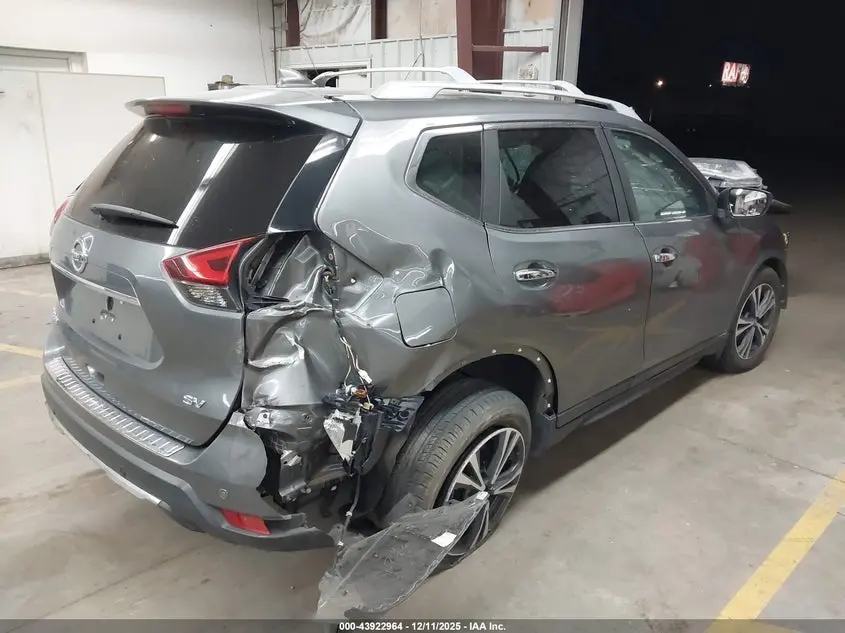 2019 NISSAN ROGUE SV