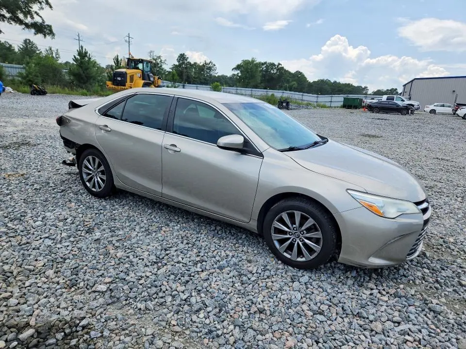 2017 TOYOTA CAMRY XLE  