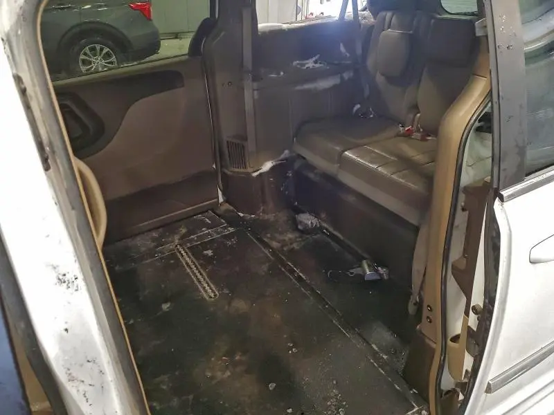 2015 CHRYSLER TOWN & COUNTRY TOURING  