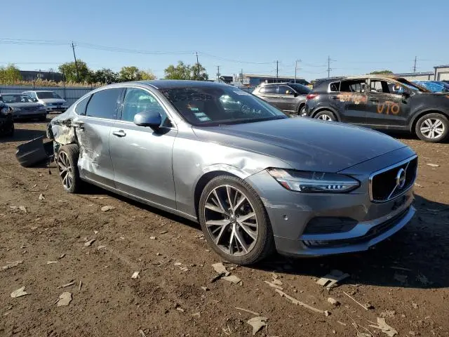 2018 VOLVO S90 T5 MOMENTUM  