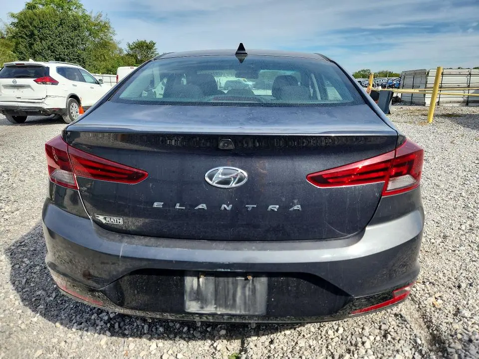 2020 HYUNDAI ELANTRA SEL  
