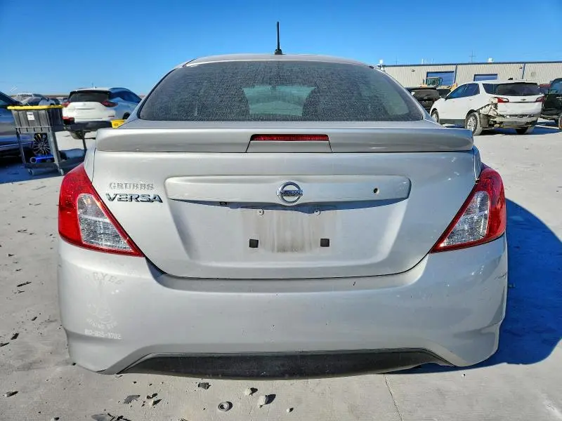 2018 NISSAN VERSA S  