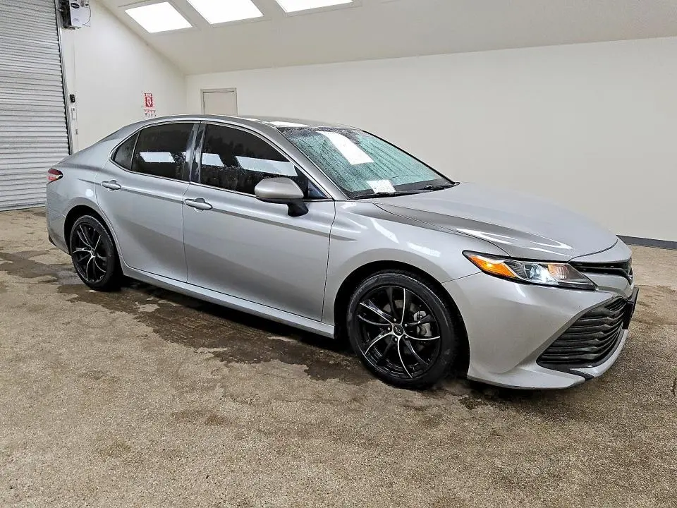 2018 TOYOTA CAMRY LE  