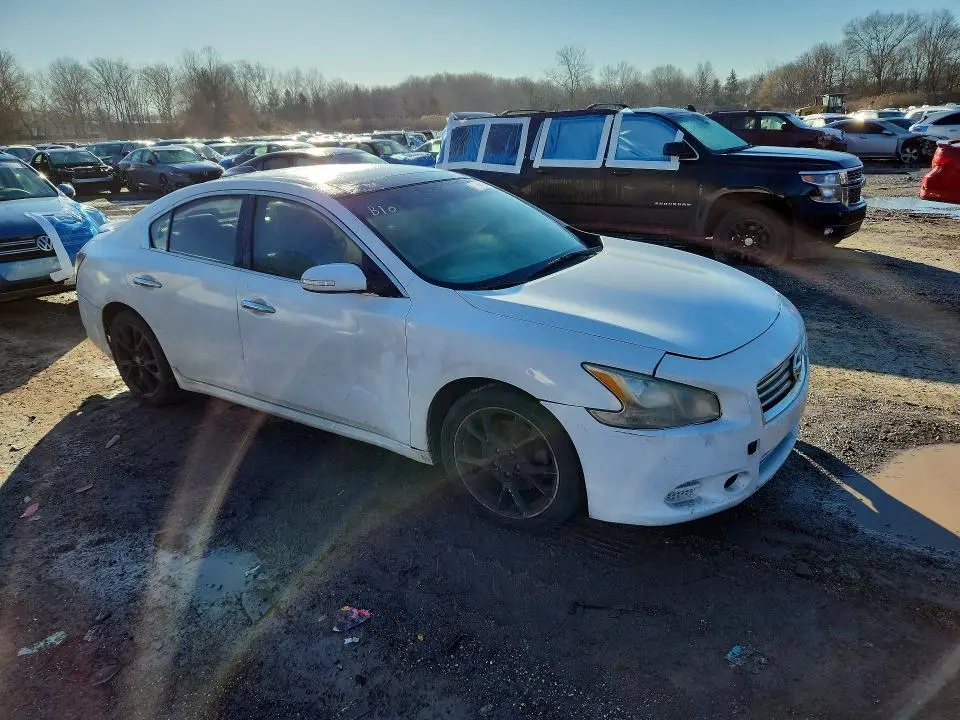 2012 NISSAN MAXIMA S  