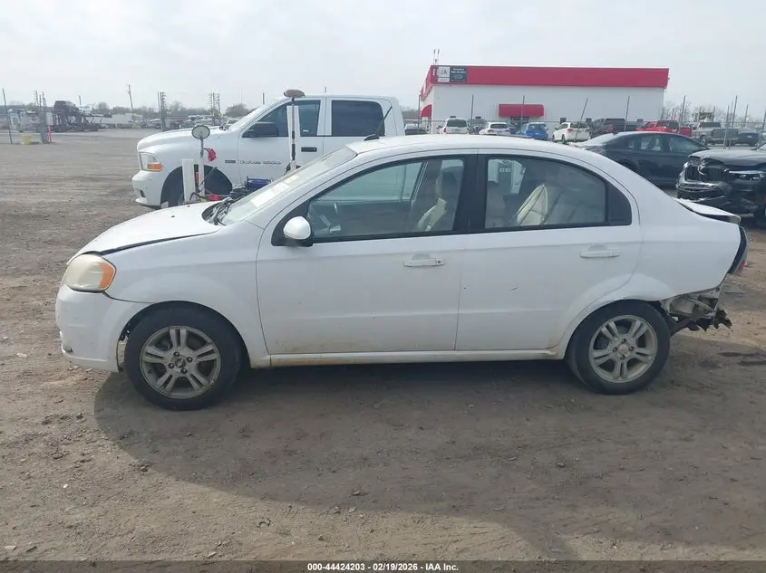 2010 CHEVROLET AVEO LT