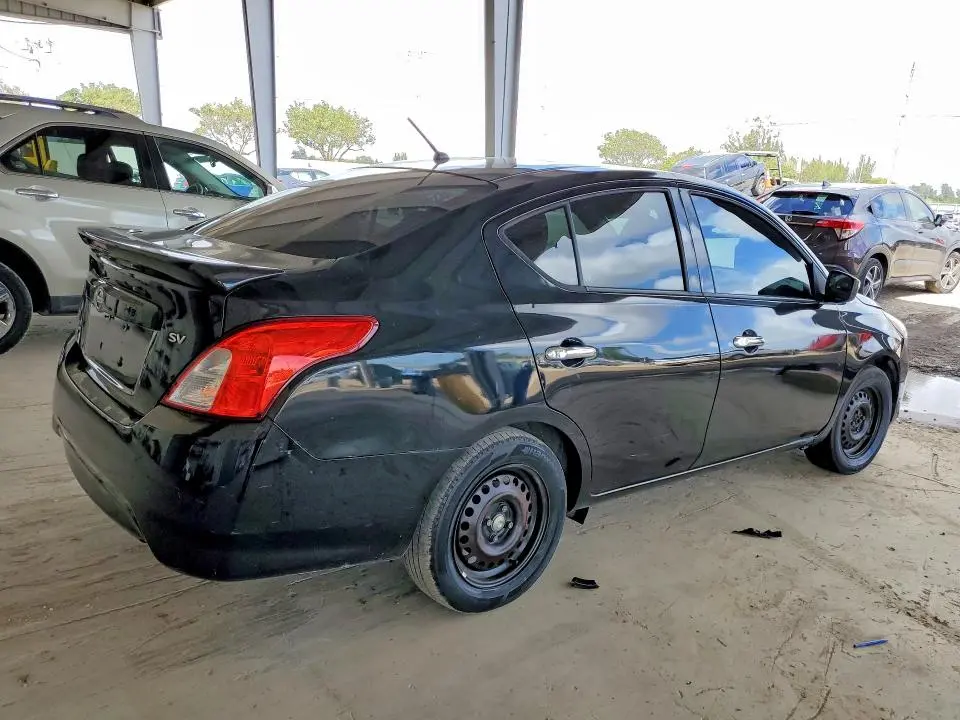 2019 NISSAN VERSA SV  