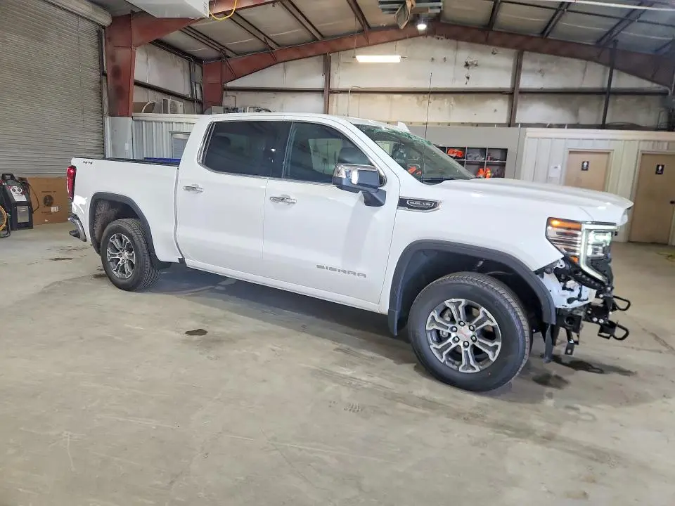 2026 GMC SIERRA K1500 SLT  