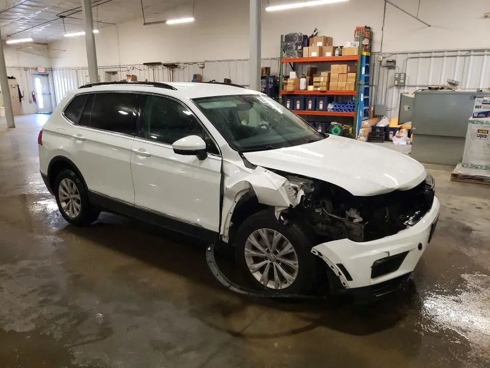 2018 VOLKSWAGEN TIGUAN SE  