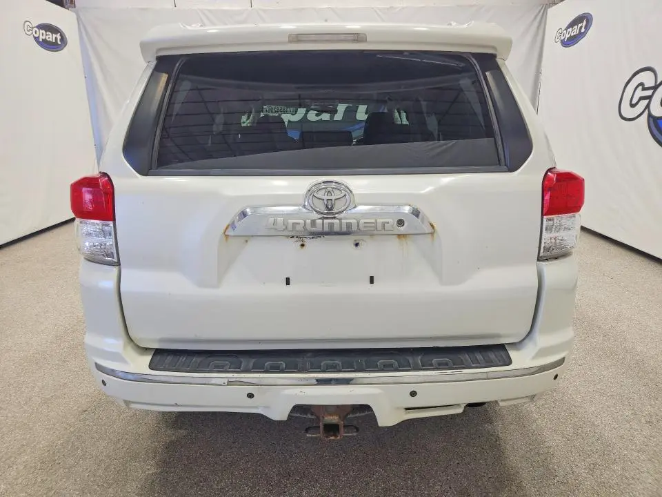 2010 TOYOTA 4RUNNER SR5  