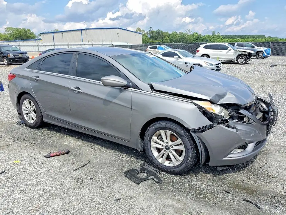 2013 HYUNDAI SONATA GLS  