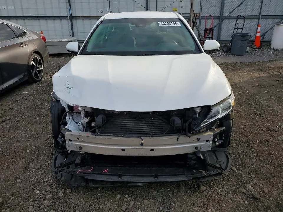 2018 TOYOTA CAMRY LE  