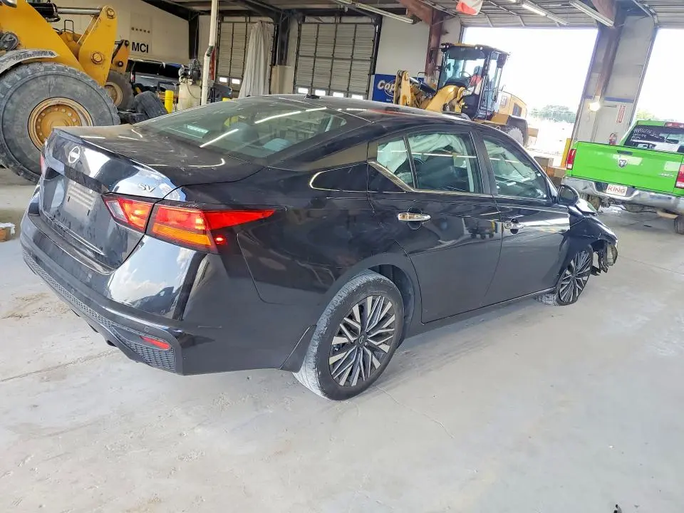 2024 NISSAN ALTIMA SV  