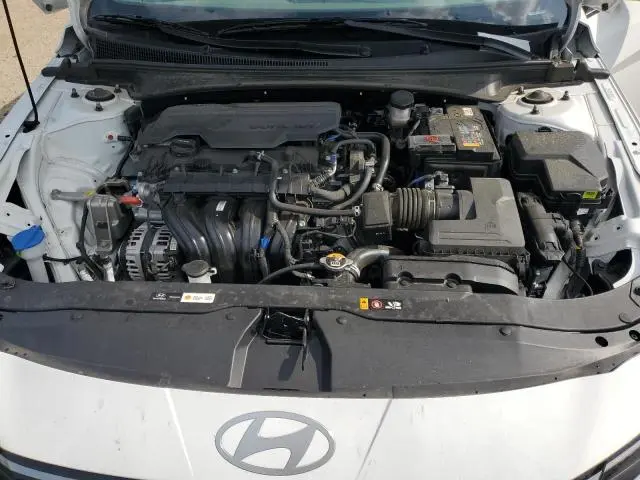 2024 HYUNDAI ELANTRA SEL  