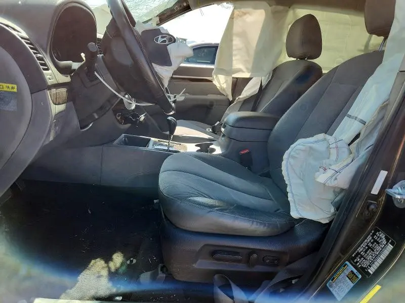 2012 HYUNDAI SANTA FE SE  