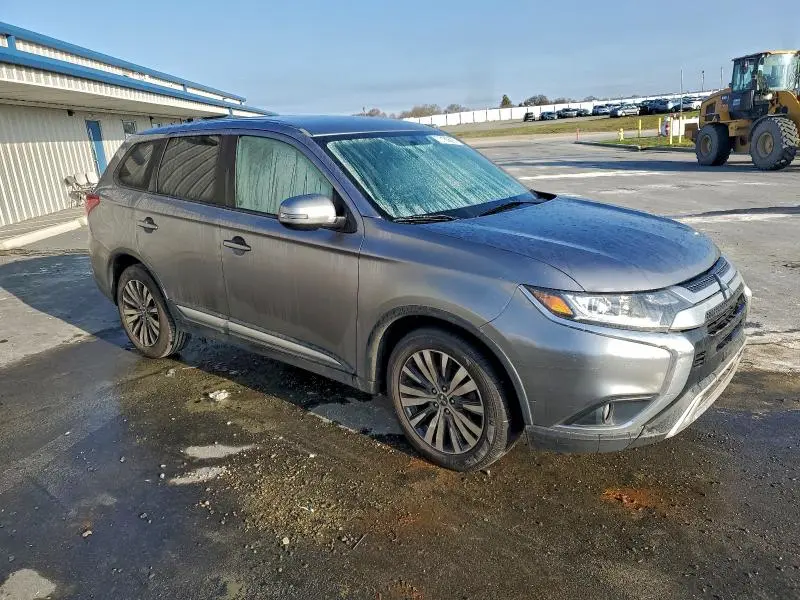 2019 MITSUBISHI OUTLANDER SE  
