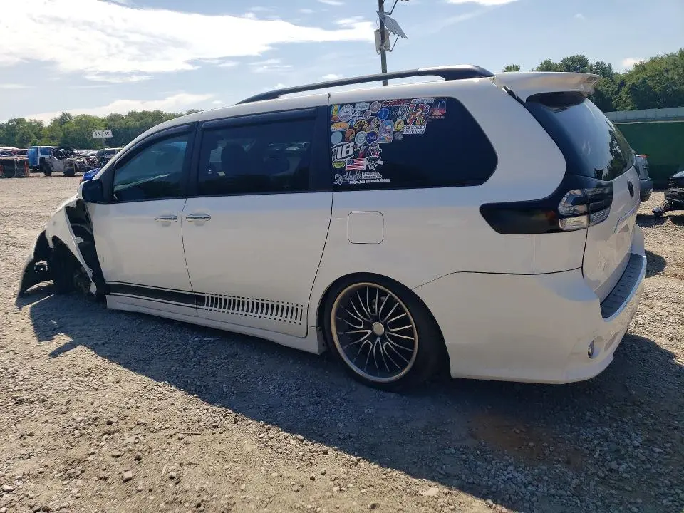2015 TOYOTA SIENNA SPORT  