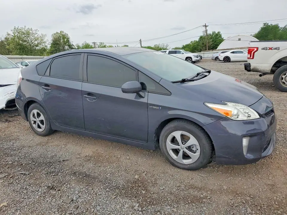 2012 TOYOTA PRIUS TWO  