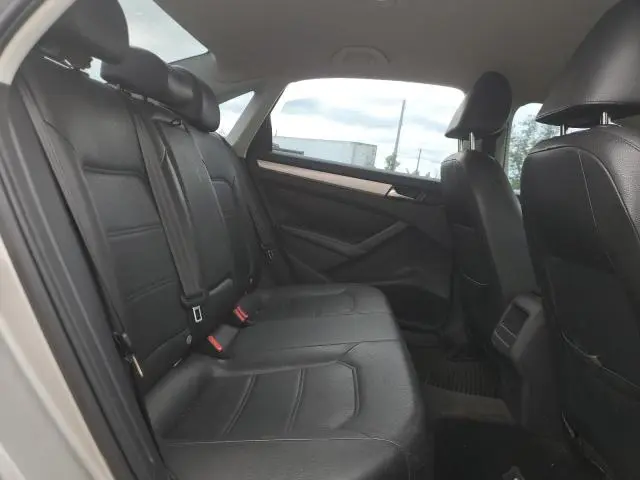 2012 VOLKSWAGEN PASSAT SE  