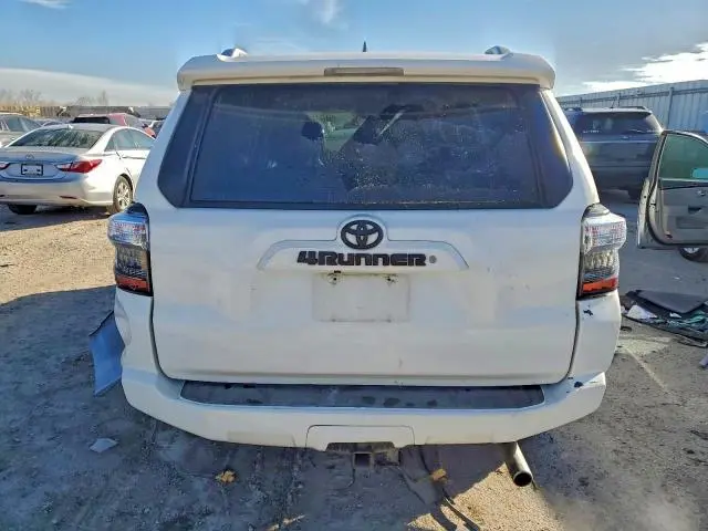 2018 TOYOTA 4RUNNER SR5  