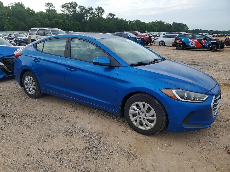 2018 HYUNDAI ELANTRA SE  
