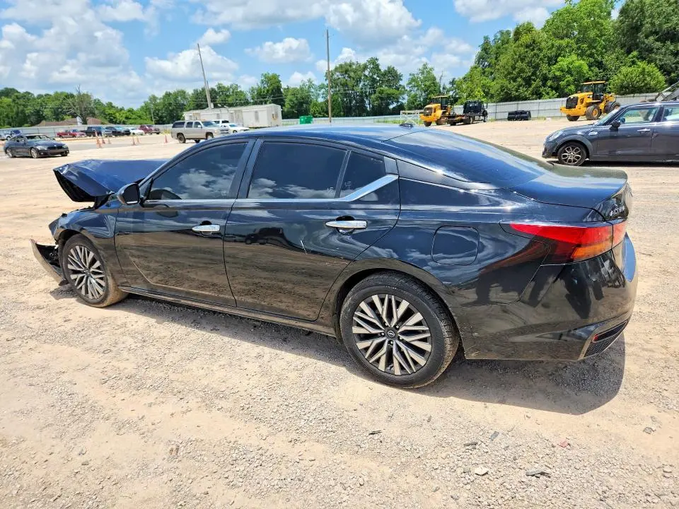 2024 NISSAN ALTIMA SV  