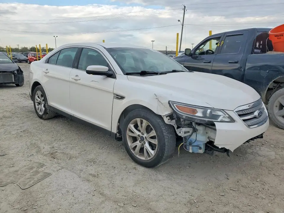2011 FORD TAURUS SEL  