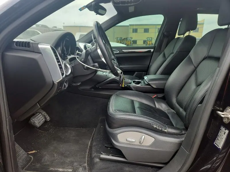 2016 PORSCHE CAYENNE   