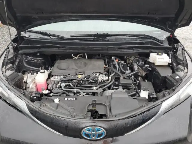 2022 TOYOTA SIENNA LE  