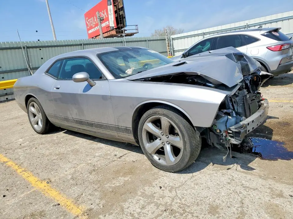 2014 DODGE CHALLENGER SXT  
