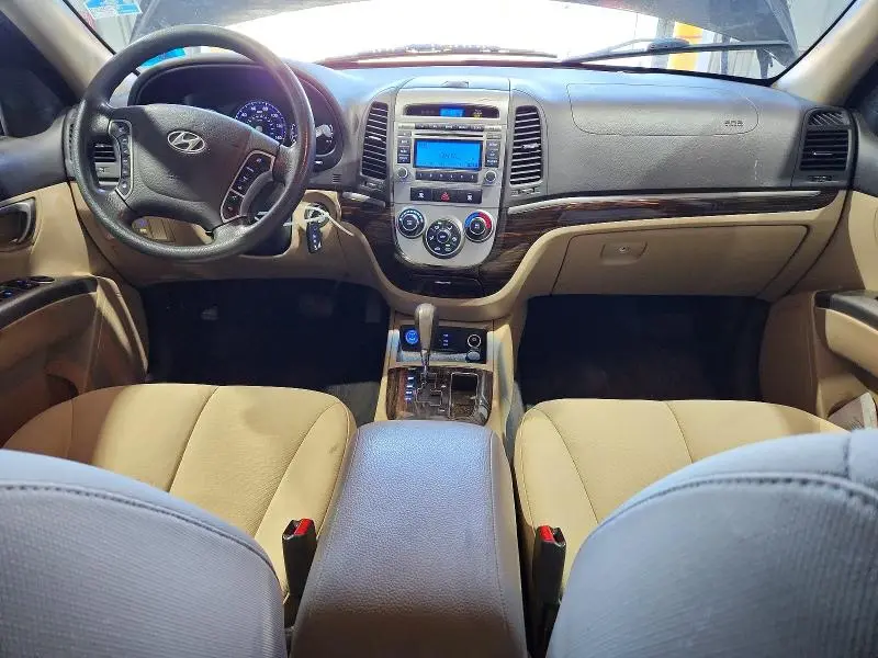 2012 HYUNDAI SANTA FE GLS  