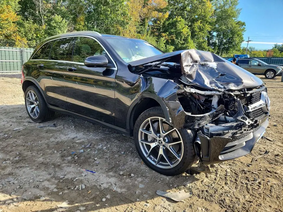 2022 MERCEDES-BENZ GLC 300 4MATIC  