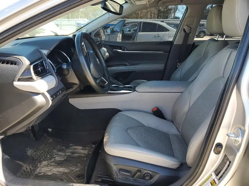2023 TOYOTA CAMRY XLE  