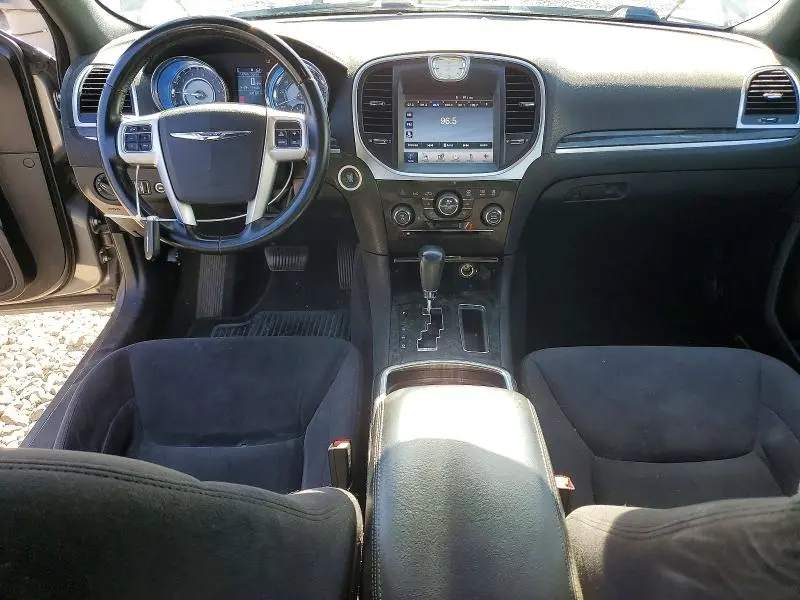 2011 CHRYSLER 300   