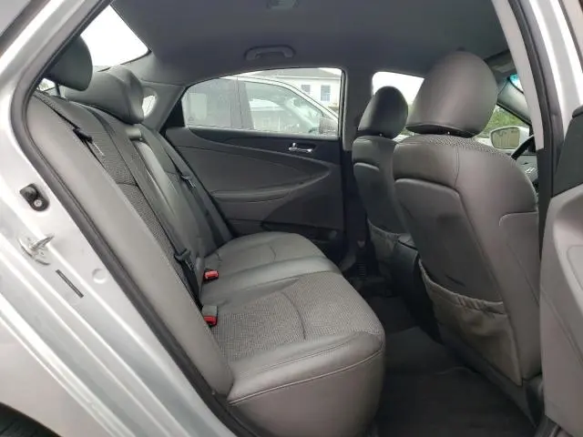 2011 HYUNDAI SONATA SE  