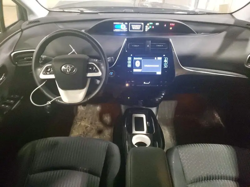 2017 TOYOTA PRIUS THREE  
