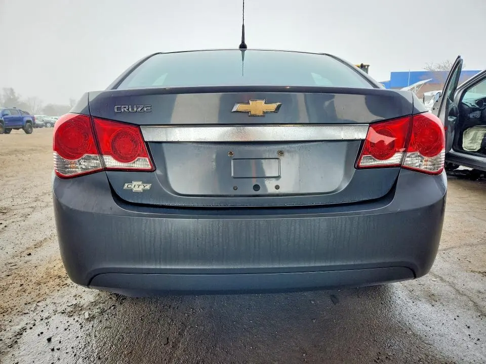 2013 CHEVROLET CRUZE LS  