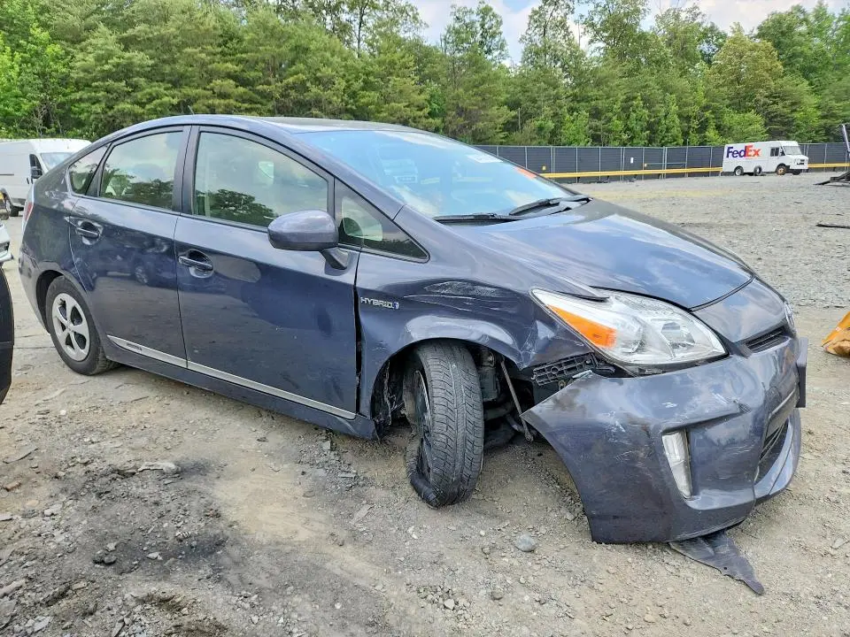 2015 TOYOTA PRIUS TWO  