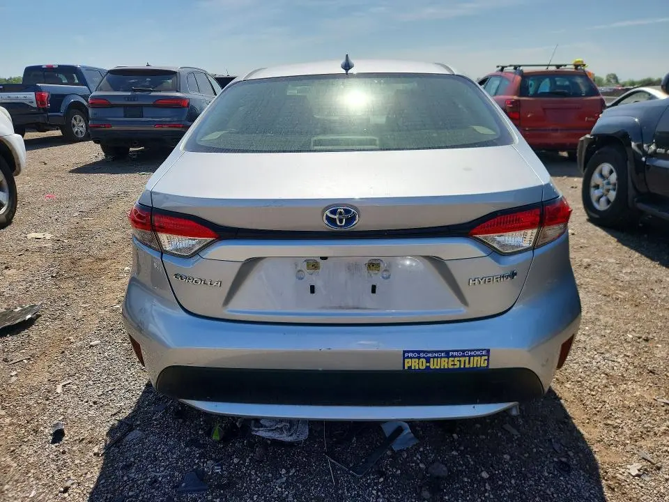 2021 TOYOTA COROLLA LE  