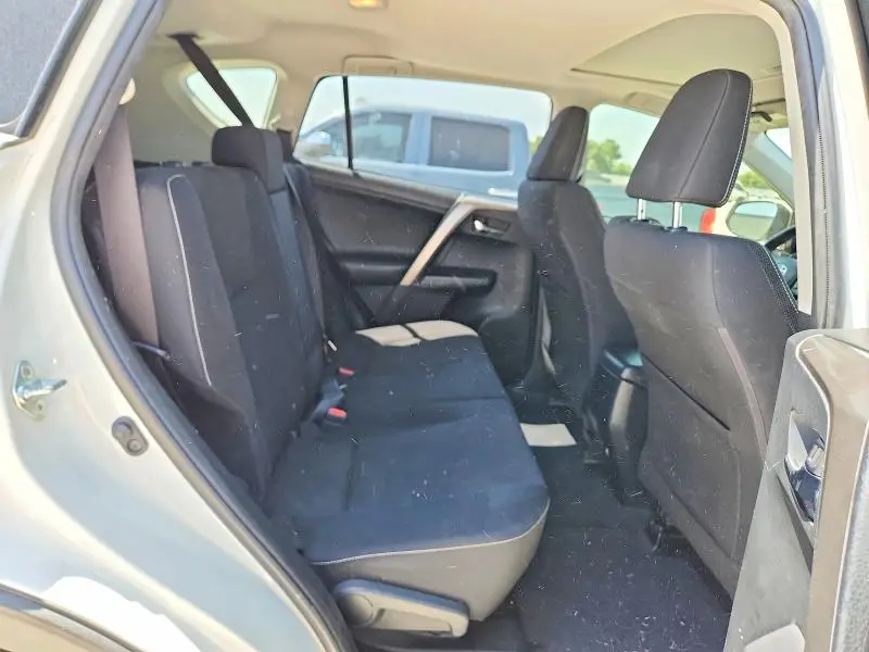 2018 TOYOTA RAV4 XLE  
