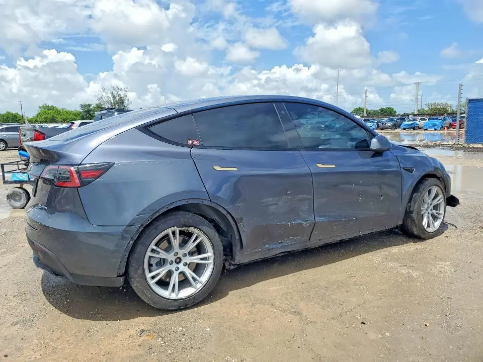 2022 TESLA MODEL Y   