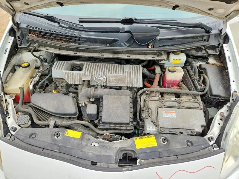 2010 TOYOTA PRIUS III  