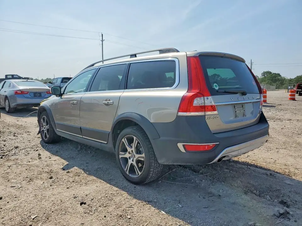 2014 VOLVO XC70 T6  