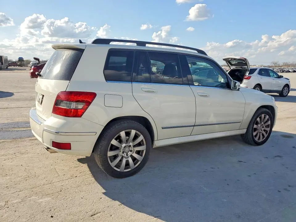 2011 MERCEDES-BENZ GLK 350  