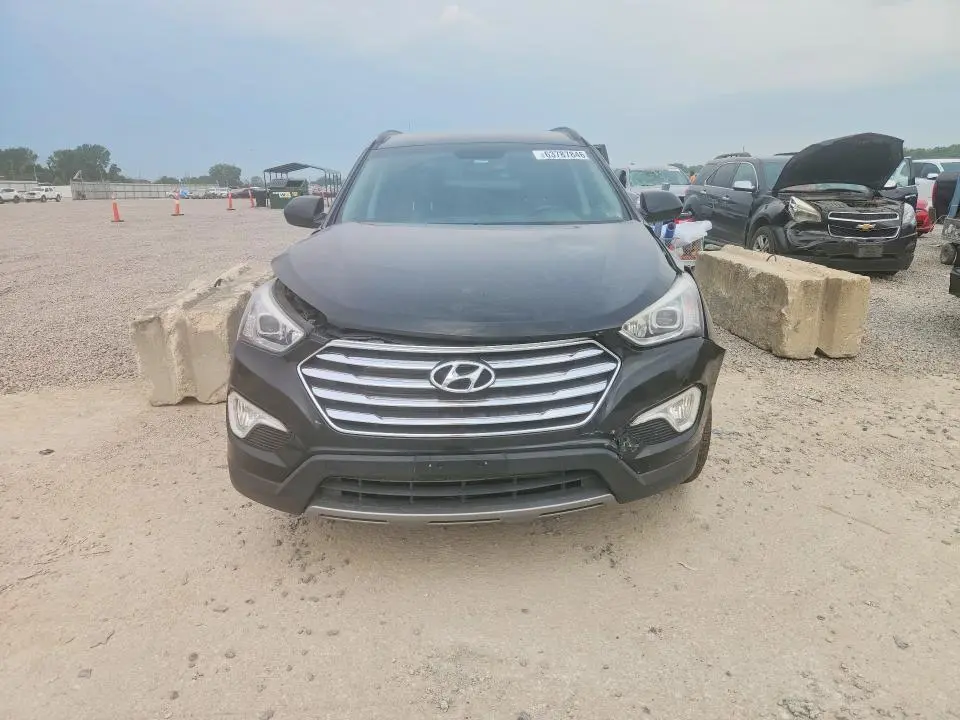 2016 HYUNDAI SANTA FE SE  