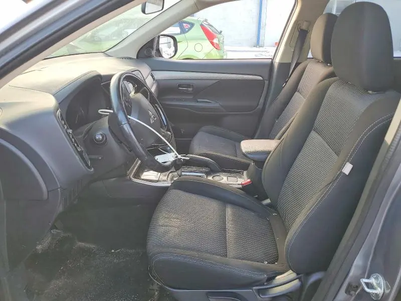 2017 MITSUBISHI OUTLANDER ES  