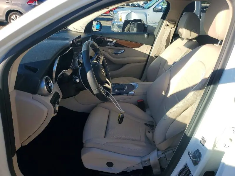 2020 MERCEDES-BENZ GLC 300  