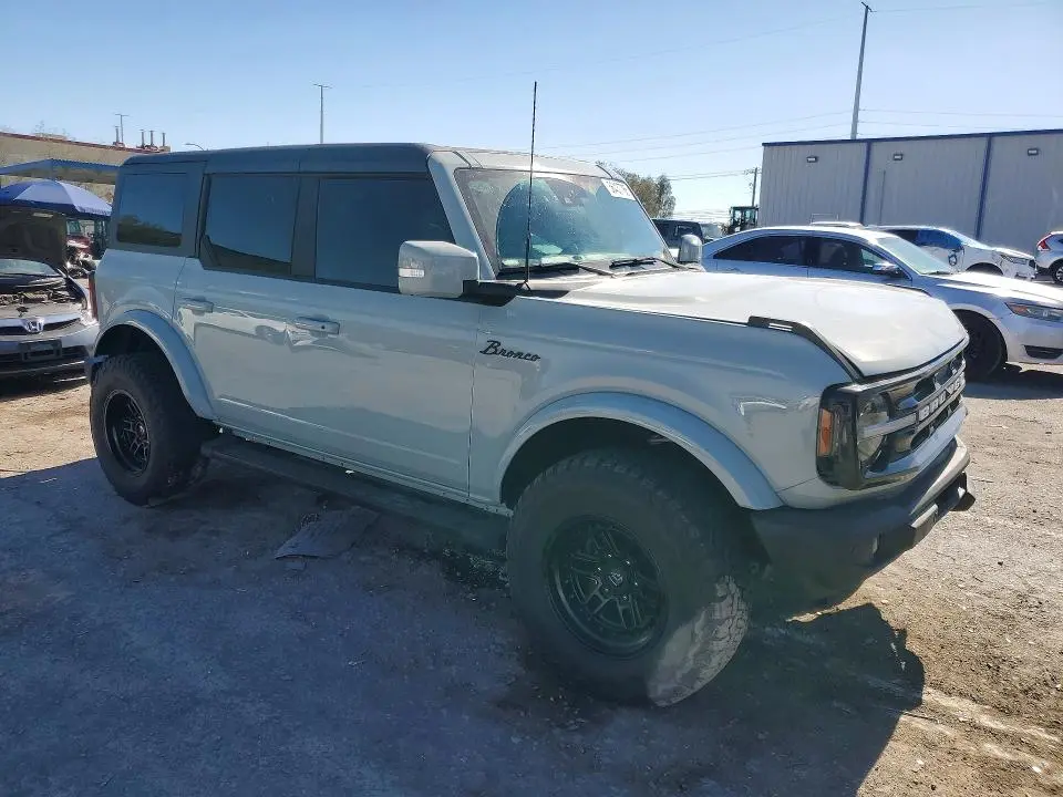 2022 FORD BRONCO BASE  
